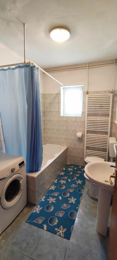 Apartmani Kevric Novi Vinodolski Exterior foto
